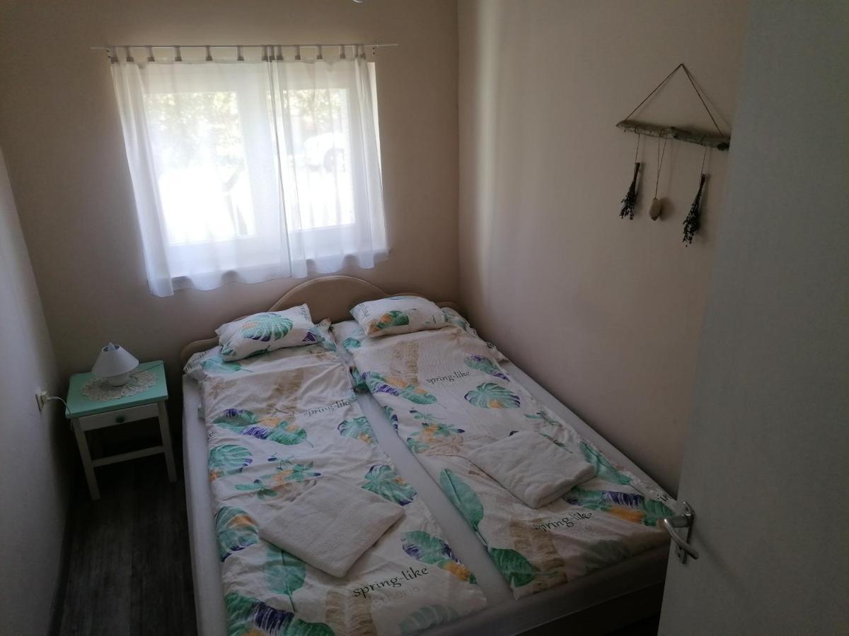 Menta Apartman Mezőkövesd Exteriör bild