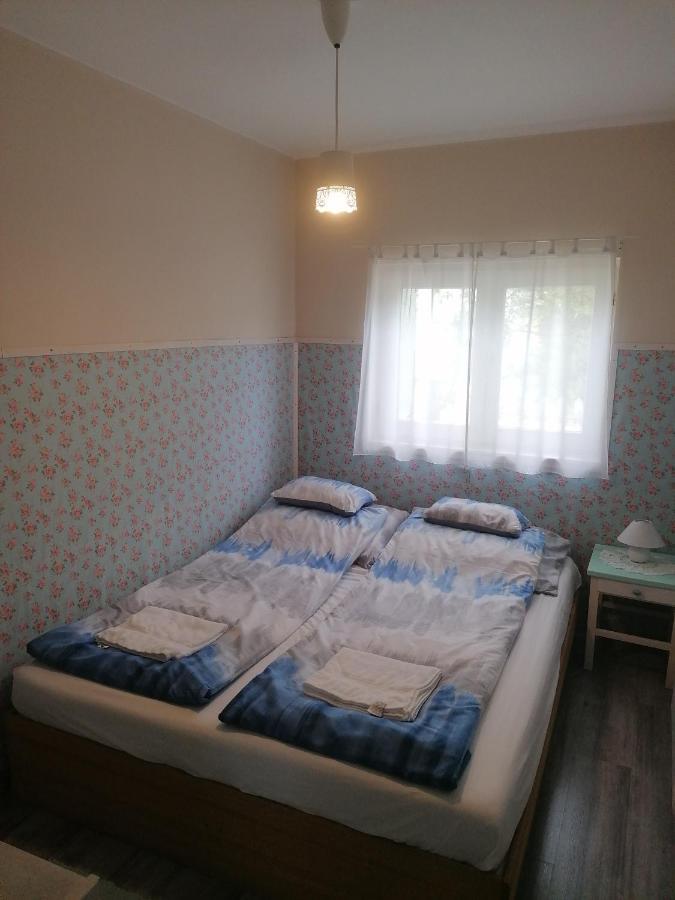 Menta Apartman Mezőkövesd Exteriör bild