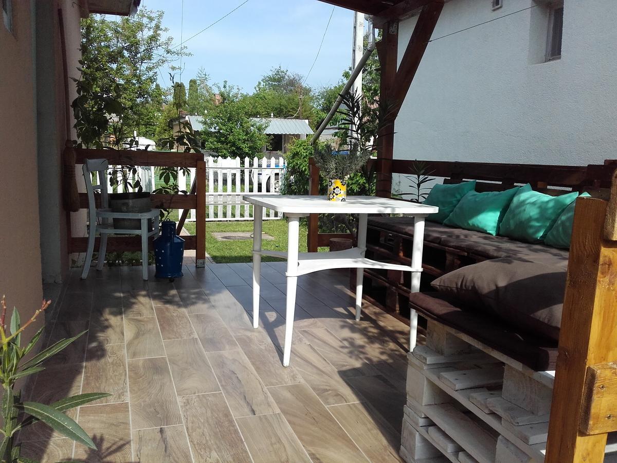 Menta Apartman Mezőkövesd Exteriör bild