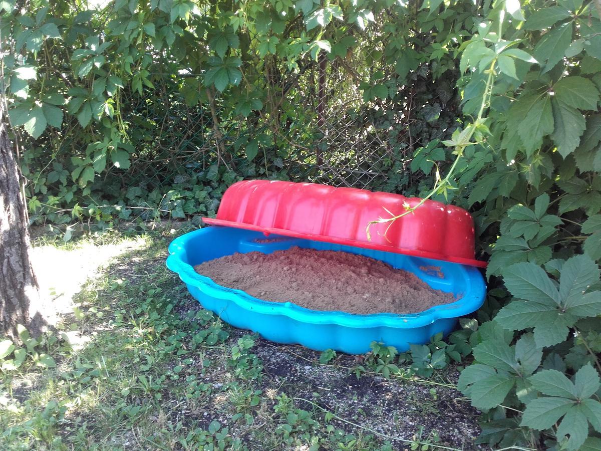 Menta Apartman Mezőkövesd Exteriör bild