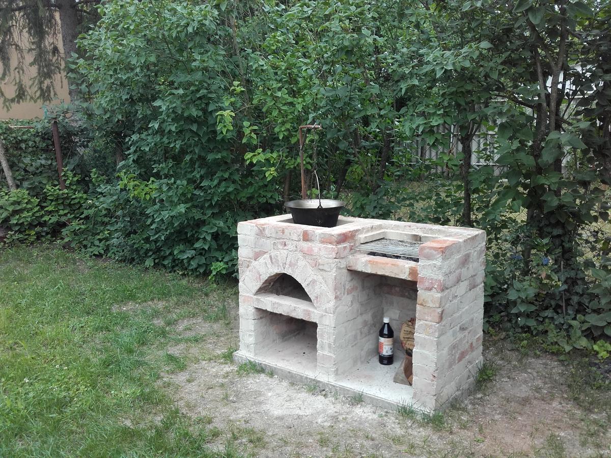 Menta Apartman Mezőkövesd Exteriör bild