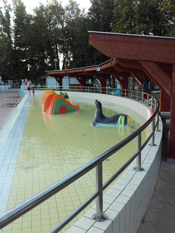 Menta Apartman Mezőkövesd Exteriör bild